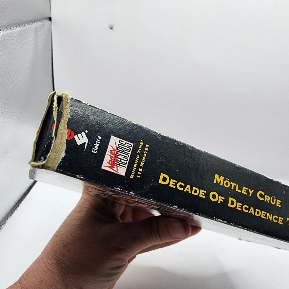 Motley Crue Decade Of Decadence '81-'91 VHS - Picture 5 of 5